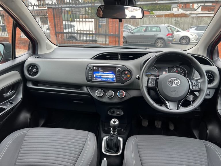 2019 Toyota Yaris 1.5 VVT-i Icon Tech 5dr HATCHBACK PETROL Manual