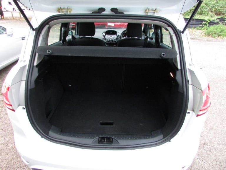 Ford B-MAX 1.6 Zetec 5dr Powershift Petrol