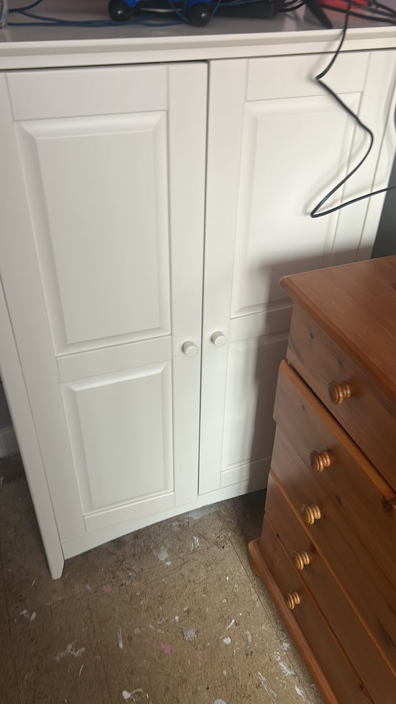 image for 4ft tall wardrobe