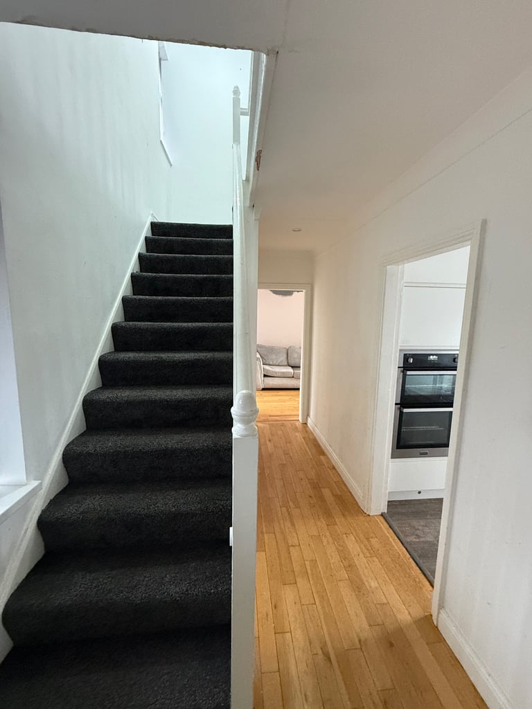 3 bedroom property for sale, excellent location, family home, with furniture, £1650