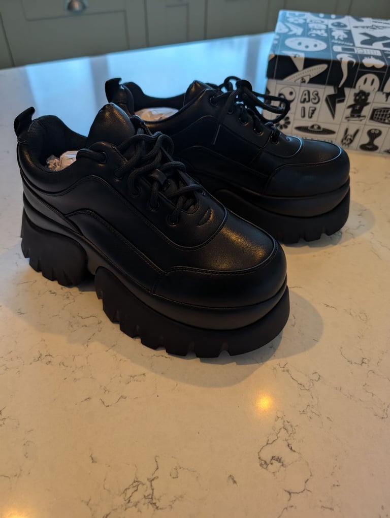 image for "Chronicles Vilun platform trainers" size uk6, 3" heel height. New and unworn.