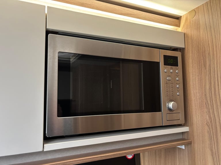 SWIFT BESSACARR HI-STYLE 599 MOTORHOME Alde, Auto Satellite, Tower Fridge, 