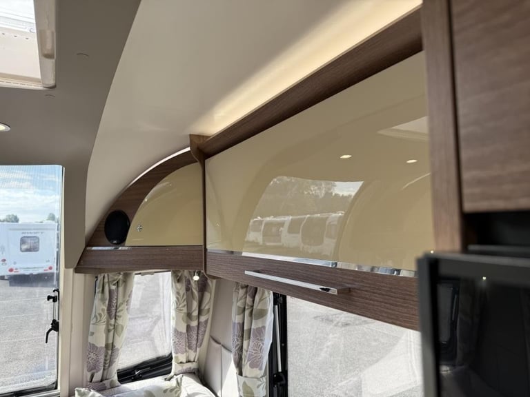 2018 BAILEY UNICORN SEVILLE 2 BERTH TOURING CARAVAN