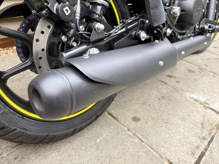 2024 / 24 Royal Enfield METEOR 350 £2750 Blue 134 miles.