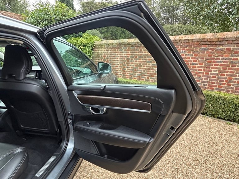 2020 Volvo V90 2.0 T5 Plus Estate 5dr Petrol Auto AWD Euro 6 (s/s) (250 ps) Estate Petrol Automatic