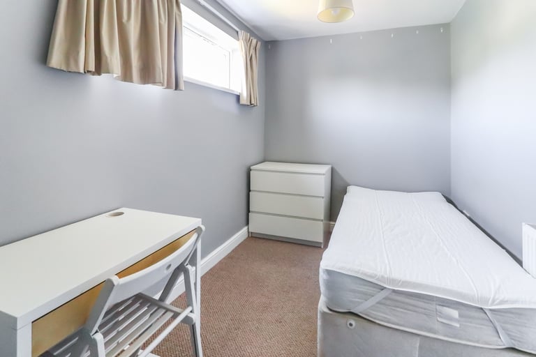 4 bedrooms in Hayfield Road, Oxford, OX2 Book Online - The Rent Guru {287}