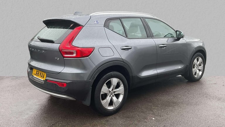  Volvo XC40 1.5 T3 Momentum 5dr Estate Petrol Manual