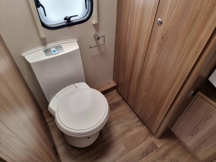 2015 Swift Challenger EVO 442 Used Caravan