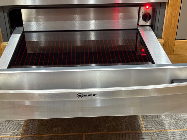 Neff Warming Drawer AS NEW Only used a maximum of 12 times