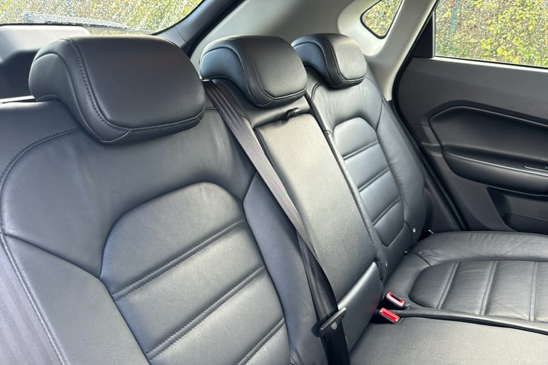  MG Gs 1.5 Tgi Exclusive Suv 5dr Petrol Manual Euro 6 s/s 160 Ps Petrol