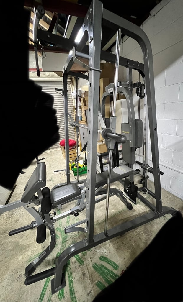 Bodymax smith machine 