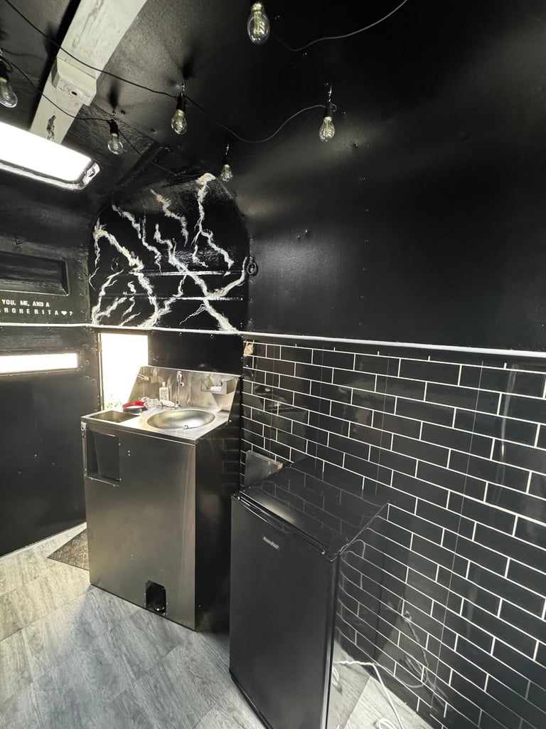 Converted Horsebox Hersteller: KNOTT Gmbh D 83125