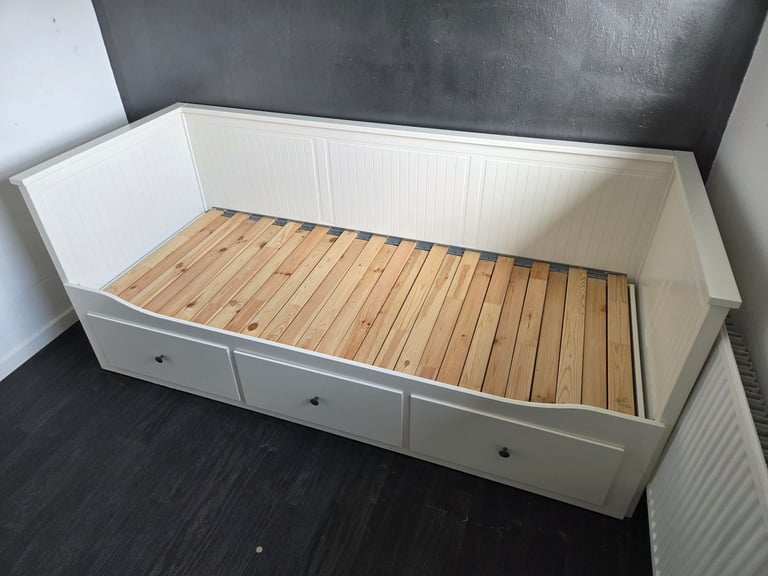 image for Ikea hemnes daybed