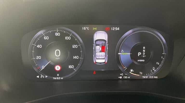 2022 Volvo XC40 Recharge Core, T4 plug-in hybrid, Electric/Petrol, Bright SUV N/A Automatic
