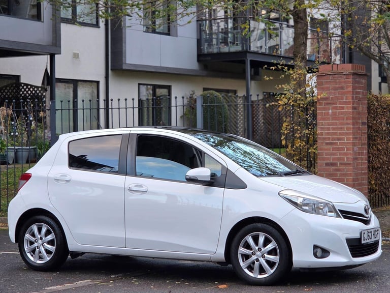 2013 Toyota Yaris 1.33 Dual VVT-i T Spirit Euro 5 5dr HATCHBACK Petrol Manual