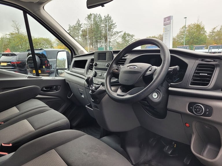 2022 Ford Transit 350 EcoBlue Leader Luton TDCI 130ps 4.1m with Air Con, Tail Lift &amp; 1 Owner ...