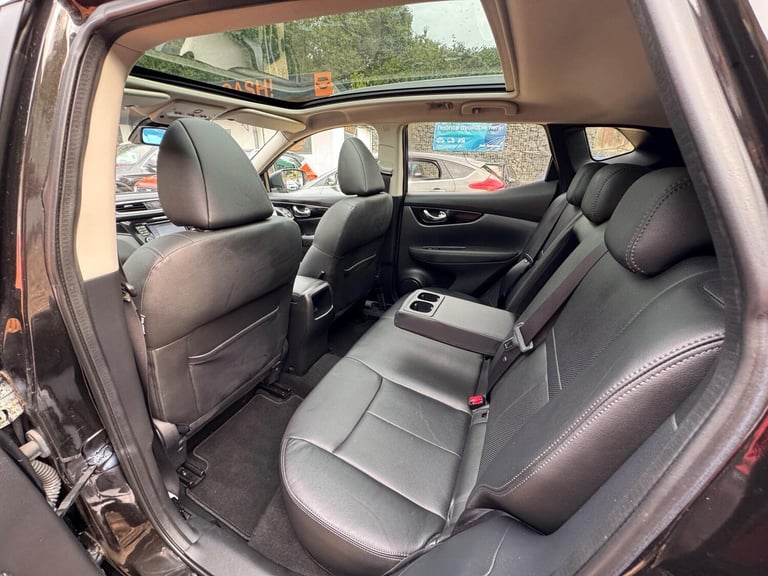2015 Nissan Qashqai 1.6 DIG-T Tekna 2WD Euro 6 (s/s) 5dr HATCHBACK Petrol Manual