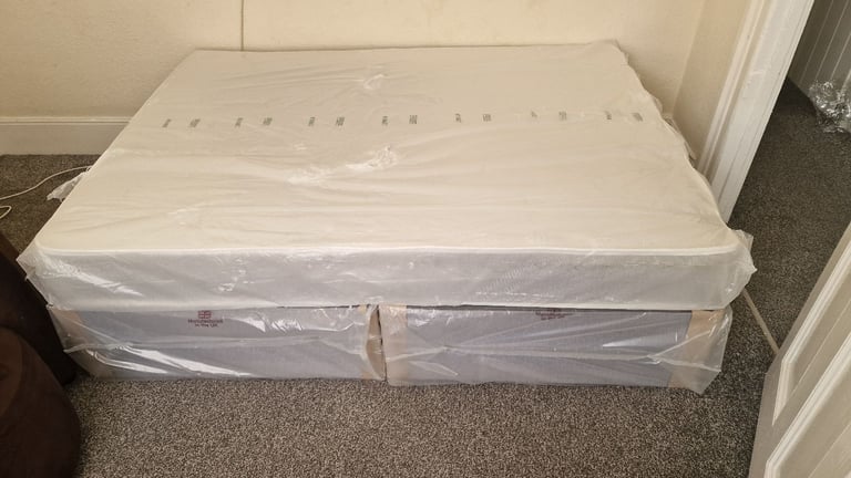 Brand New Divan Bed Bases & Mattress Never Used! Double bed 4ft6in x 6ft3in beds base single 3ft