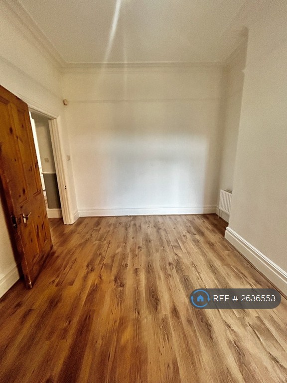 4 bedroom house in Beulah Hill, London, SE19 (4 bed) (#2636553)