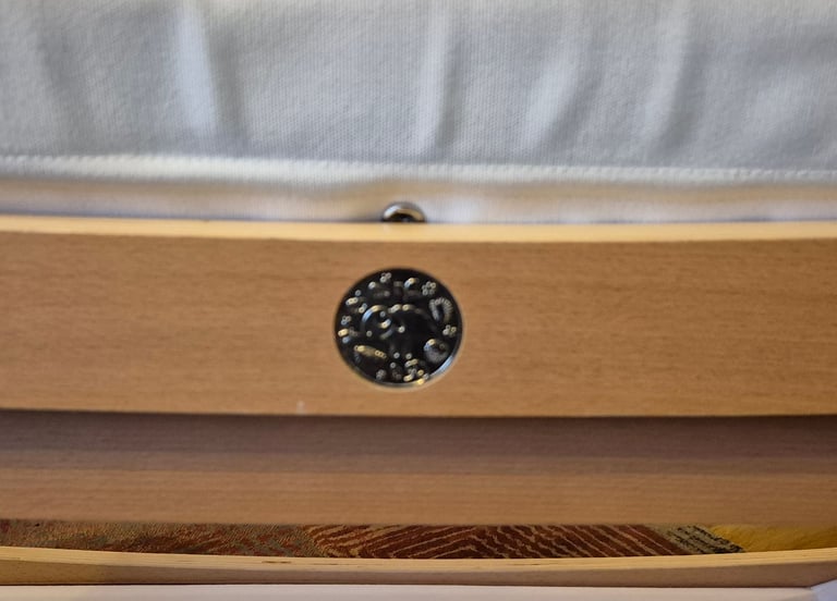 Snuzpod for baby (used) with blankets