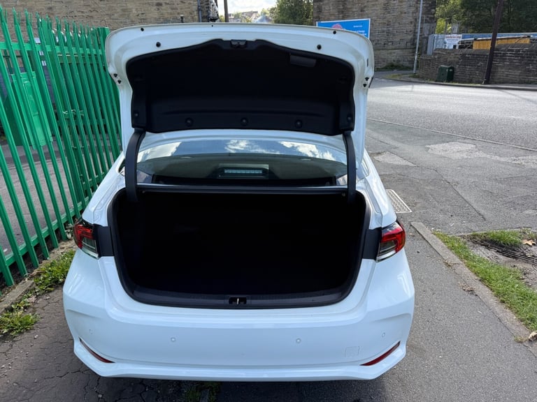 2020 Toyota Corolla 1.8 VVT-i Hybrid Icon Tech 4dr CVT SALOON Petrol/Electric Hybrid Automatic