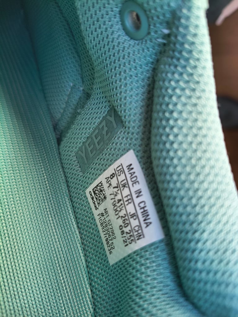 image for Men's Yeezys 700 Fade Azure Blue Size 7 & Half 