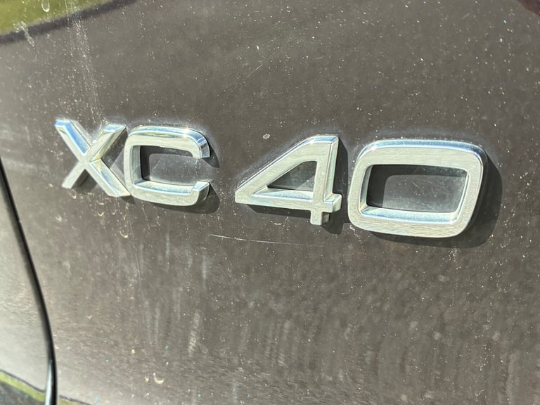 2020 Volvo XC40 2.0 D4 [190] R DESIGN Pro 5dr AWD Geartronic ESTATE Diesel Automatic