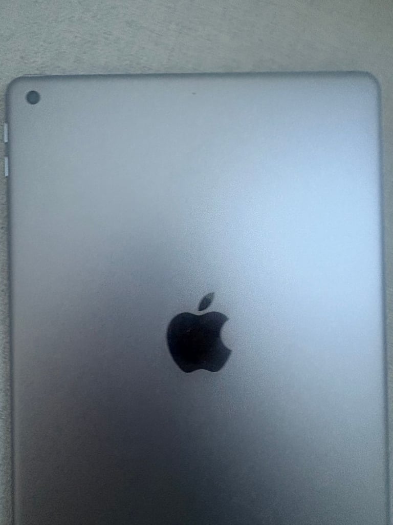 Apple Ipad 5 32GB Ios16 Black Wifi - charger - Very Good Condition - Delivery Available