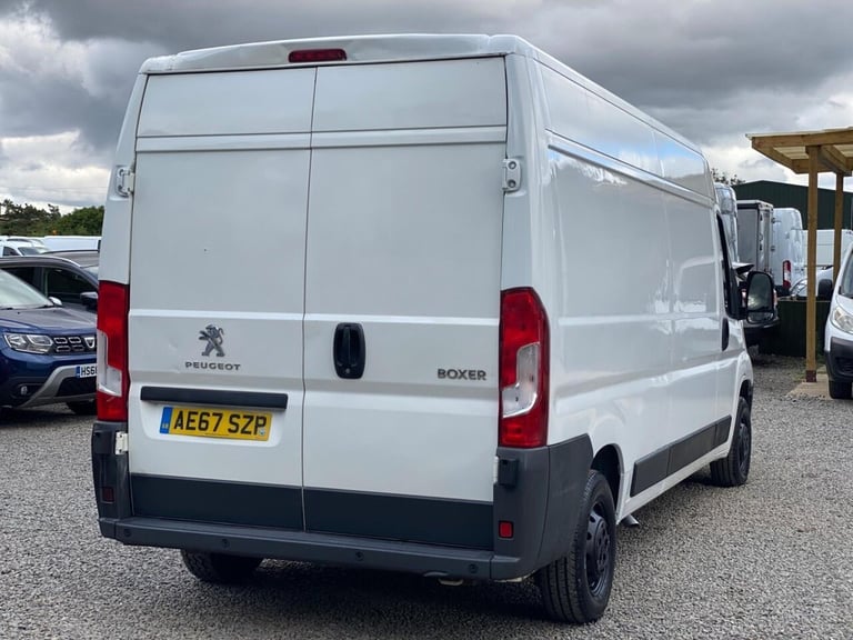 2017 Peugeot Boxer 2.0 BlueHDi 335 Professional L3 H2 Euro 6 5dr PANEL VAN Diesel Manual