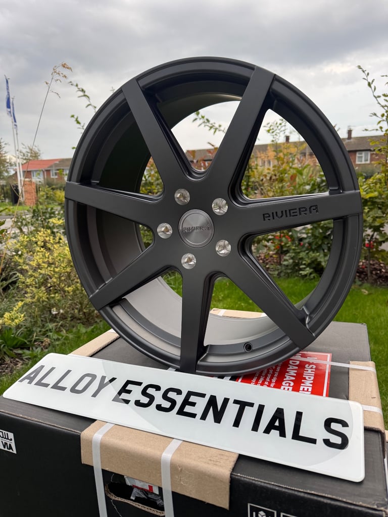 19” Riviera RV177 Alloy Wheels in Gunmetal - VW Transporter, BMW 1 Series, 3 Series etc