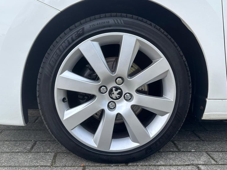 2014 Peugeot 5008 2.0 HDi Allure MPV 5dr Diesel Manual Euro 5 (150 ps) MPV Diesel Manual