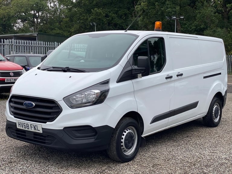 2018 Ford Transit Custom 2.0 300 EcoBlue Panel Van 5dr Diesel Manual L2 H1 Euro 6 (105 ps) PANEL ...