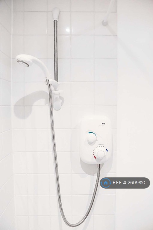 2 bedroom flat in Fettes Row, Edinburgh, EH3 (2 bed) (#2609810)