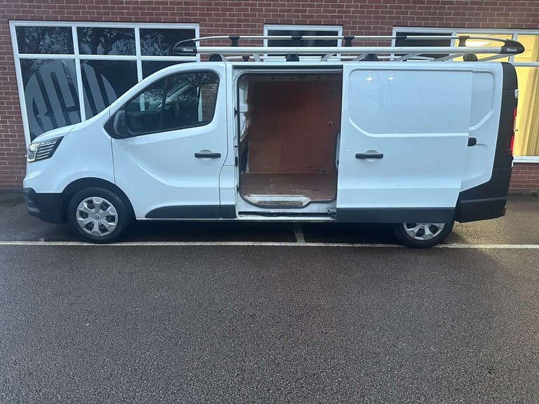 2022 Renault Trafic 2.0 Trafic LL30 Business Blue dCi Panel Van Diesel Manual