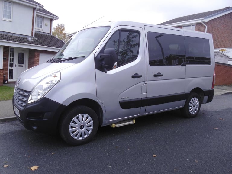 2014/63 Renault Master Wheelchair Accessible Driver and Passenger Transfer