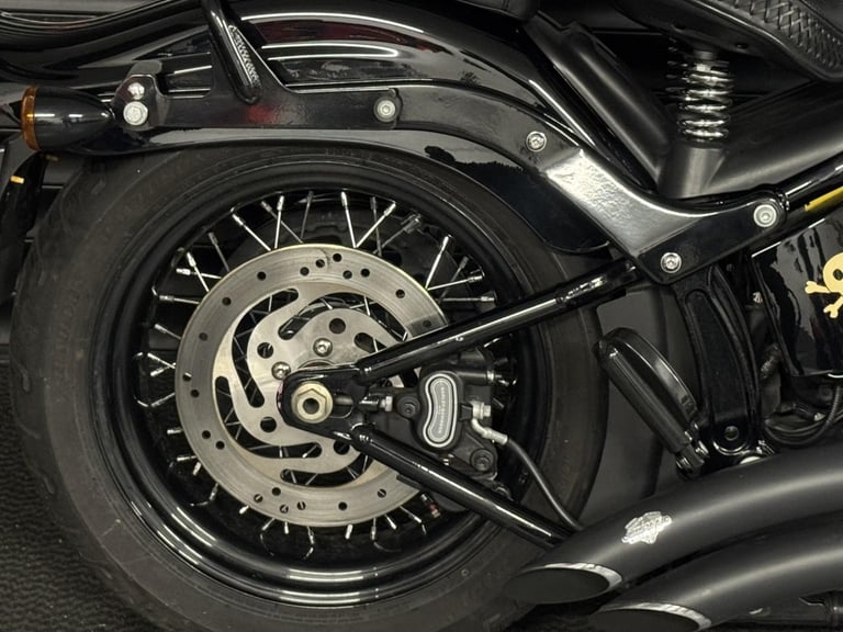 HARLEY-DAVIDSON FLSTSB CROSS BONES Softail Springer