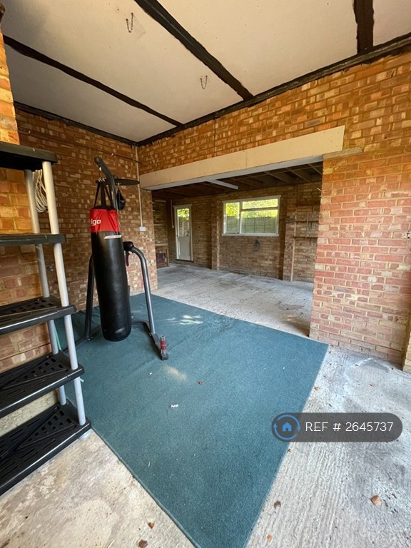 4 bedroom house in The Ridgeway, Marlow, SL7 (4 bed) (#2645737)