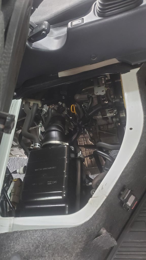 Mazda suzuki mini pick up 650cc 4wd fresh japanese import only 6k miles 2012