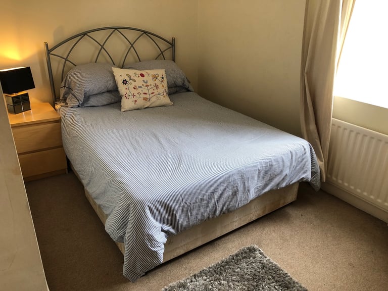 Large Double in Superb 5-Bed Professional House, Inc Most Bills, No Deposit