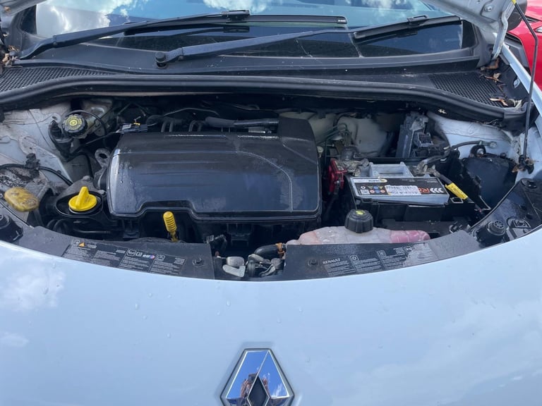RENAULT CLIO 1.2 EXTREME PETROL 10 REG TIMING BELT REPLACED MOT APRIL 18TH 2026 LOW INSURANCE 48+MPG