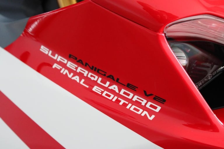 2024 Ducati Panigale V2 Superquadro Final Edition #455/555