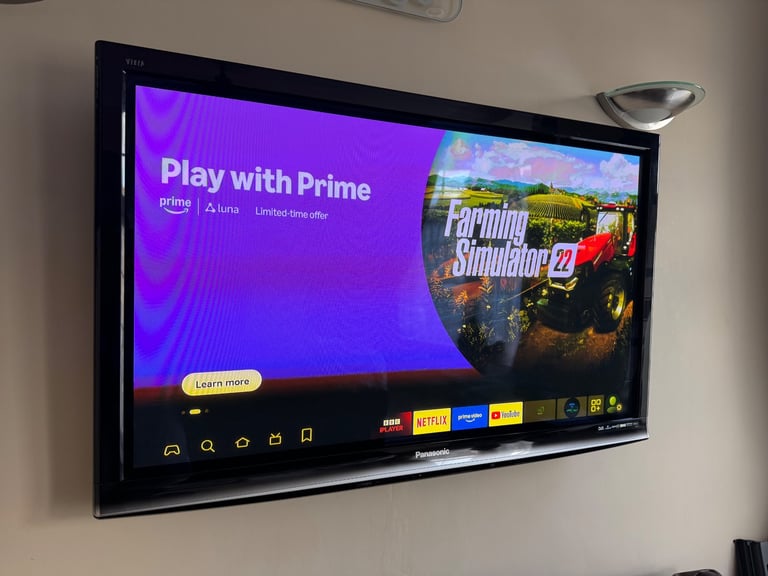 image for Panasonic TX-P46G15B Plasma TV & bracket