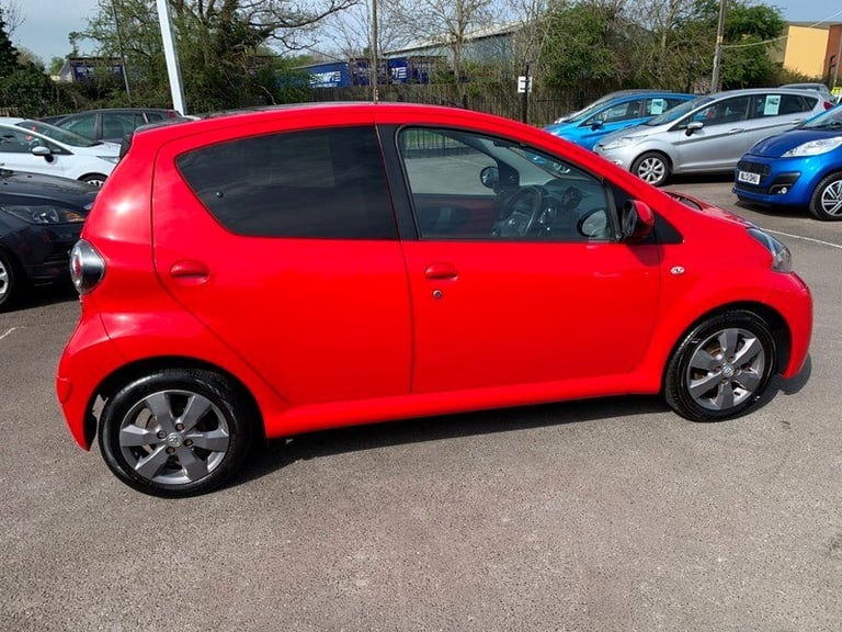Toyota AYGO VVT-I MOVE WITH STYLE