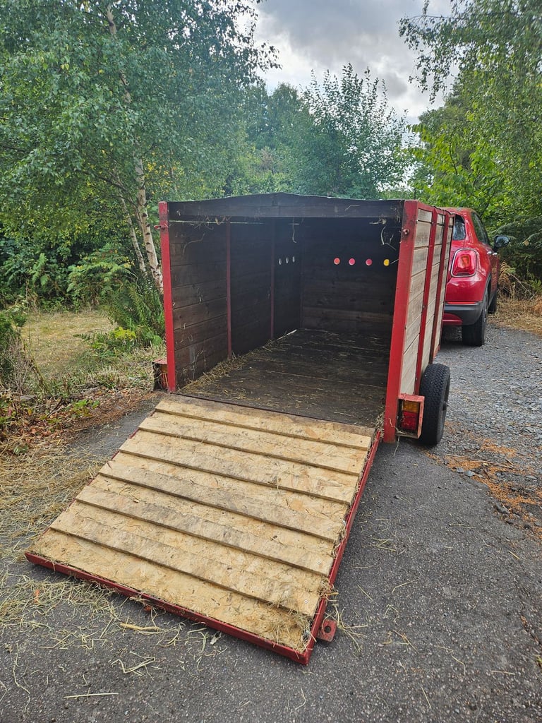image for Small 4x6 livestock trailer road legal