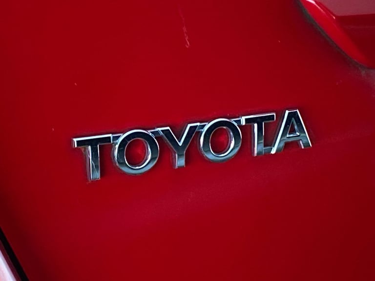 2016 Toyota Yaris 1.0 VVT-i Active 3dr Hatchback PETROL Manual