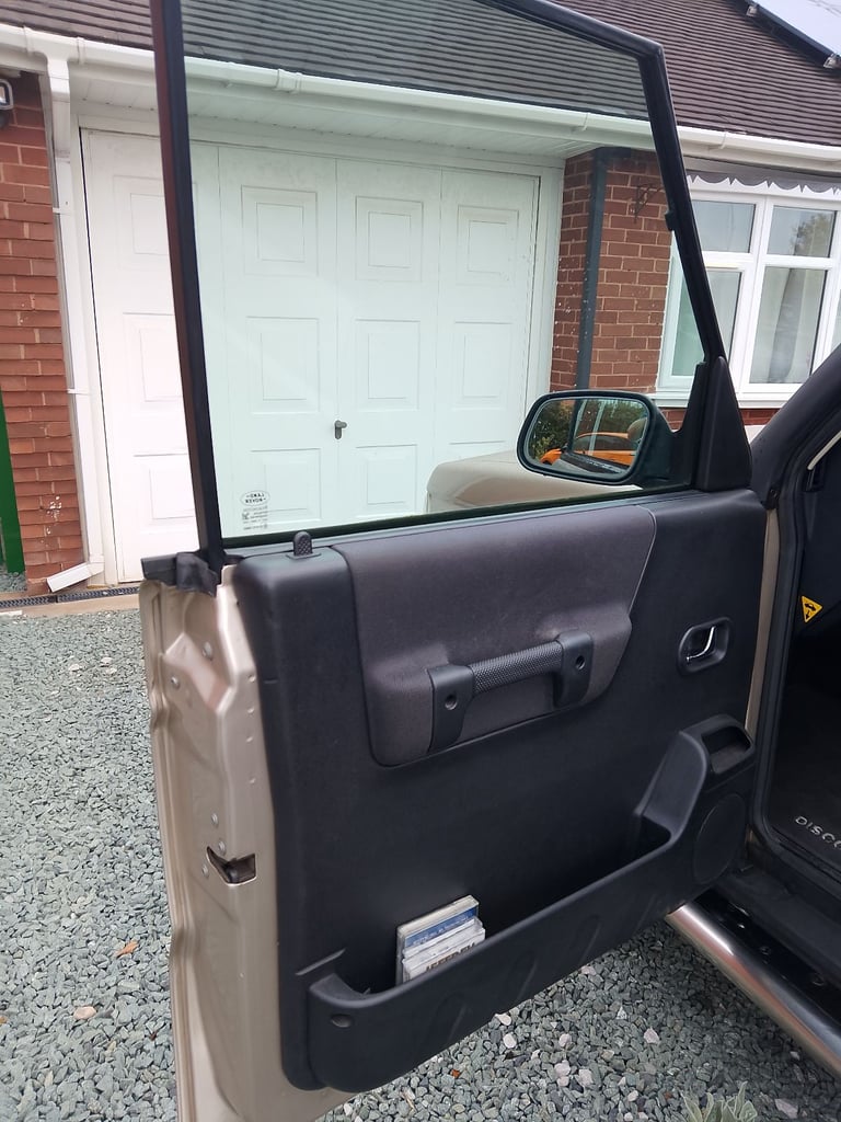Land Rover, DISCOVERY, Estate, 2003, Manual, 2495 (cc), 5 doors