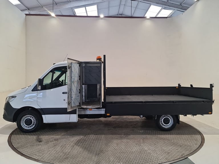 MERCEDES-BENZ SPRINTER 2.0 315 CDI PROGRESSIVE L3 RWD 150 BHP TIPPER DIE