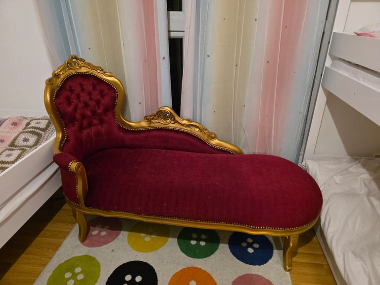 image for Gold Carved Victorian Style Chaise Lounge – Red Velvet Upholstery