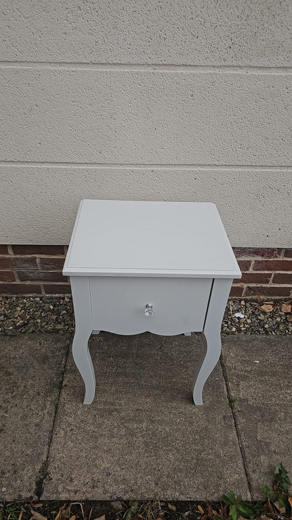 Bedside table 