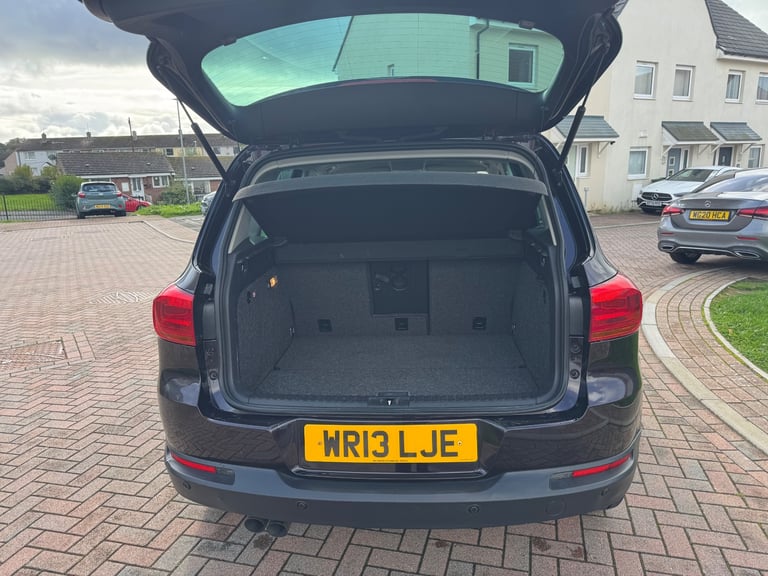 Volkswagen, TIGUAN, Estate, 2013, Semi-Auto, 1968 (cc), 5 doors